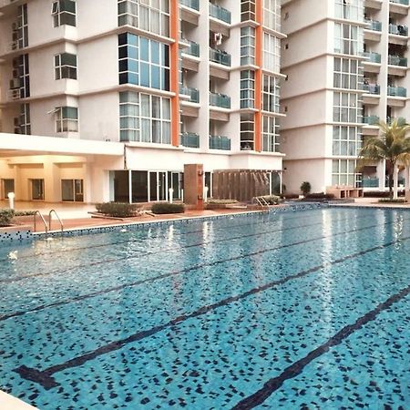 פטלין ג'איה Ara Damansara Oasis Residence, Specious Home 4-8Pax, 8Min Subang Airport, 10Min Sunway מראה חיצוני תמונה